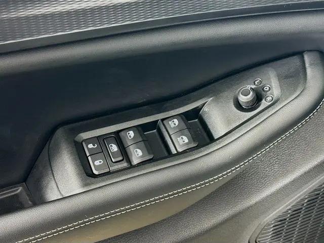2025 Jeep Grand Cherokee L Altitude 4x4