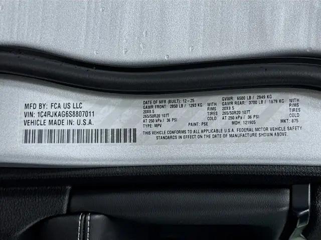 2025 Jeep Grand Cherokee L Altitude 4x4