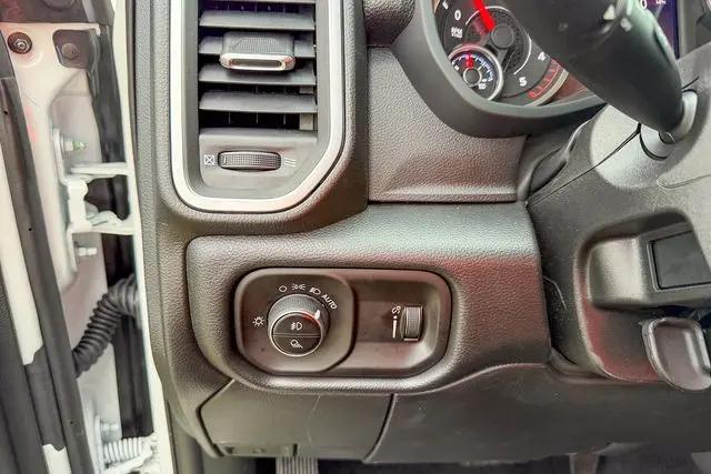 2026 Ram 3500 Big Horn Crew Cab 4x4 6'4" Box