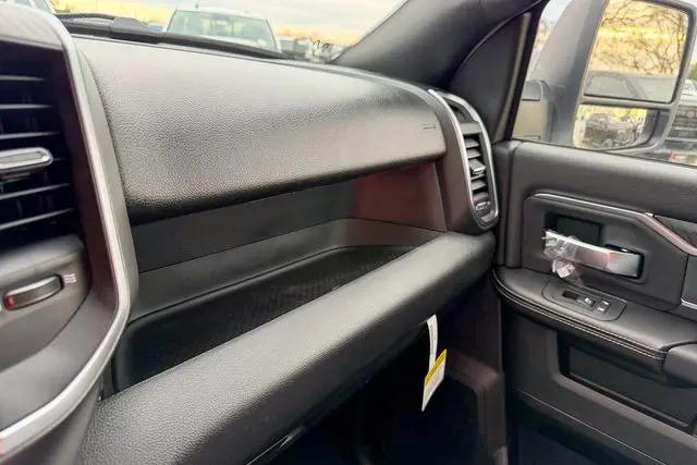 2026 Ram 3500 Big Horn Crew Cab 4x4 6'4" Box