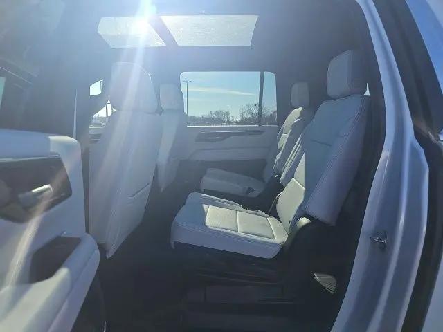 2026 Chevrolet Suburban Premier, 4WD