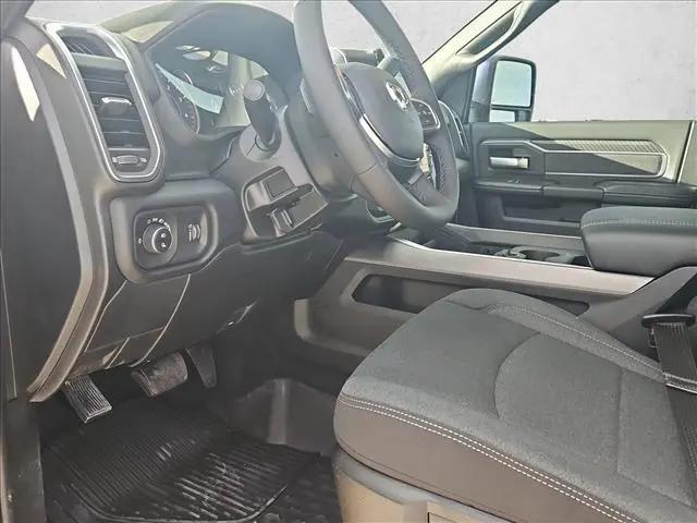 2026 Ram 3500 Big Horn Crew Cab 4x4 8' Box