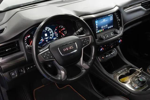 2022 GMC Acadia AWD AT4