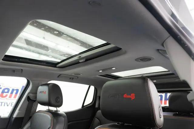 2022 GMC Acadia AWD AT4