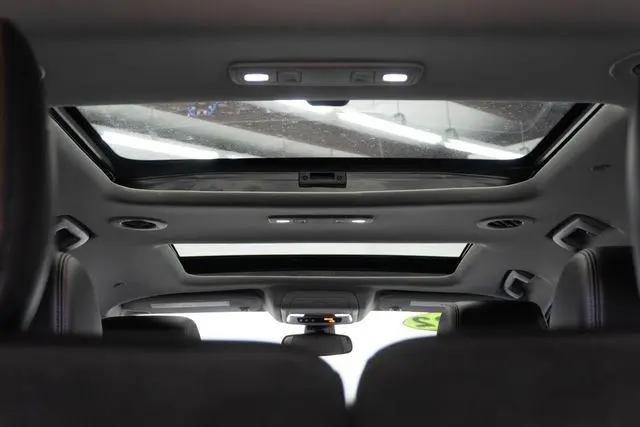 2022 GMC Acadia AWD AT4