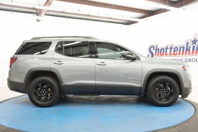 2022 GMC Acadia AWD AT4