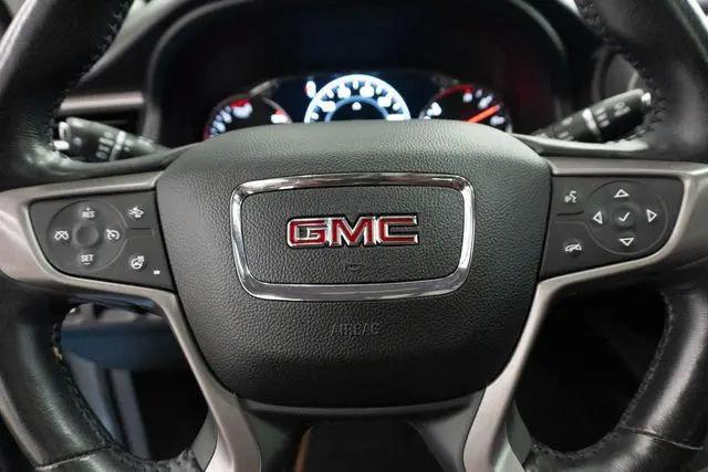 2022 GMC Acadia AWD AT4