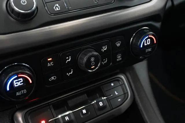 2022 GMC Acadia AWD AT4