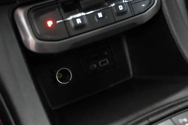 2022 GMC Acadia AWD AT4