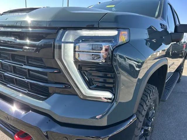 2026 Chevrolet Silverado 2500HD Crew Cab, Standard Bed, LT, 4WD