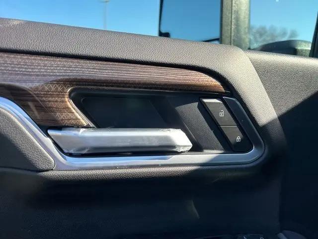 2026 Chevrolet Silverado 2500HD Crew Cab, Standard Bed, LT, 4WD