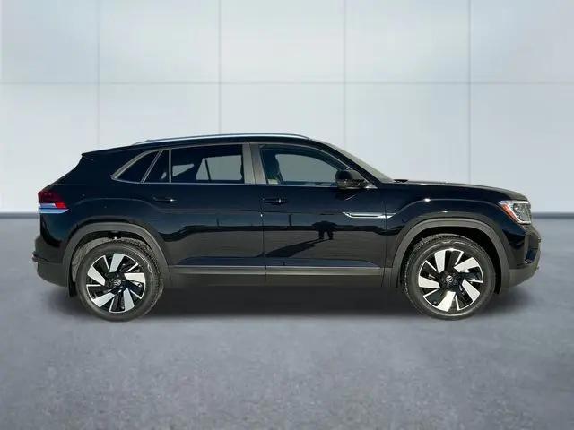 2026 Volkswagen Atlas Cross Sport SE with Technology