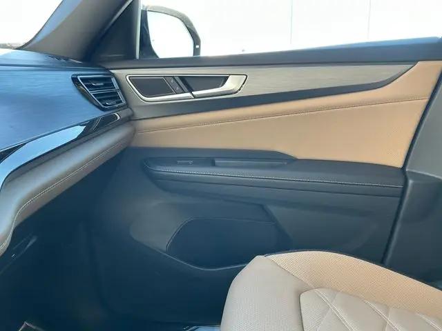 2026 Volkswagen Atlas Cross Sport SE with Technology
