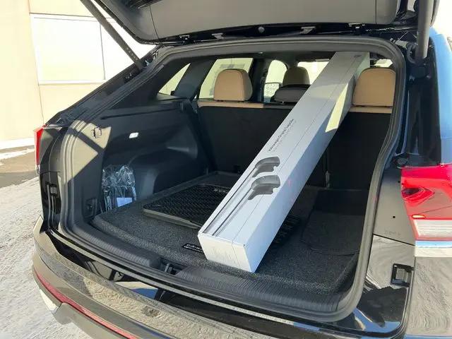 2026 Volkswagen Atlas Cross Sport SE with Technology