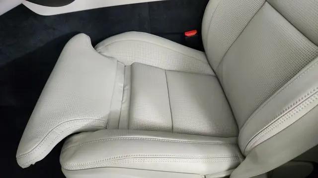 2026 Volvo XC60 Plug-In Hybrid Ultra, T8 AWD Electric/Gasoline, Dark