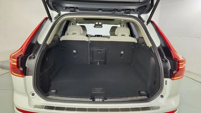 2026 Volvo XC60 Plug-In Hybrid Ultra, T8 AWD Electric/Gasoline, Dark