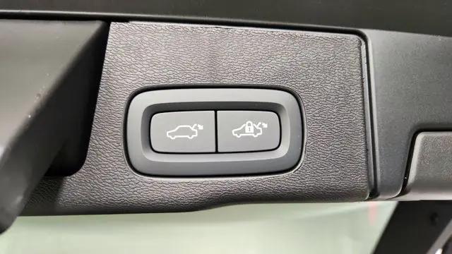 2026 Volvo XC60 Plug-In Hybrid Ultra, T8 AWD Electric/Gasoline, Dark