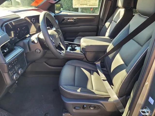 2026 Chevrolet Suburban Premier, 4WD