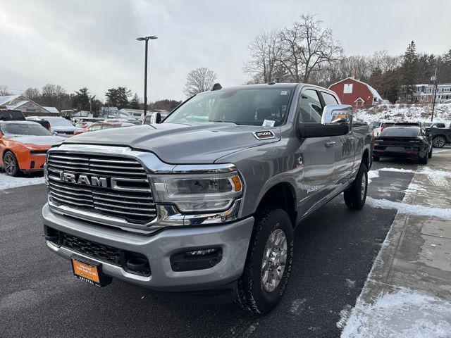 2024 RAM 2500 Laramie Crew Cab 4x4 64 Box