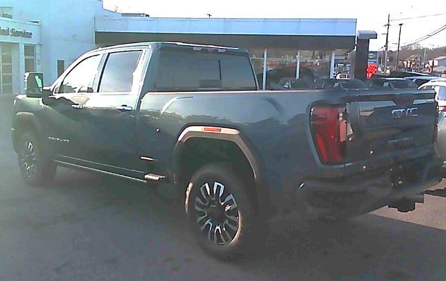 2026 GMC Sierra 2500HD Crew Cab, Standard Bed, Denali Ultimate, 4WD