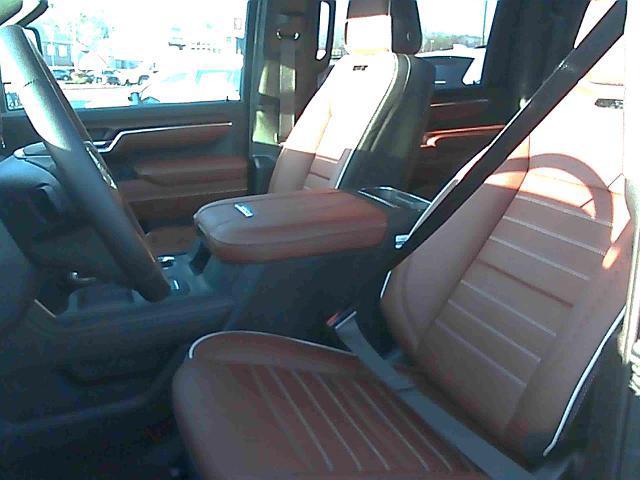 2026 GMC Sierra 2500HD Crew Cab, Standard Bed, Denali Ultimate, 4WD