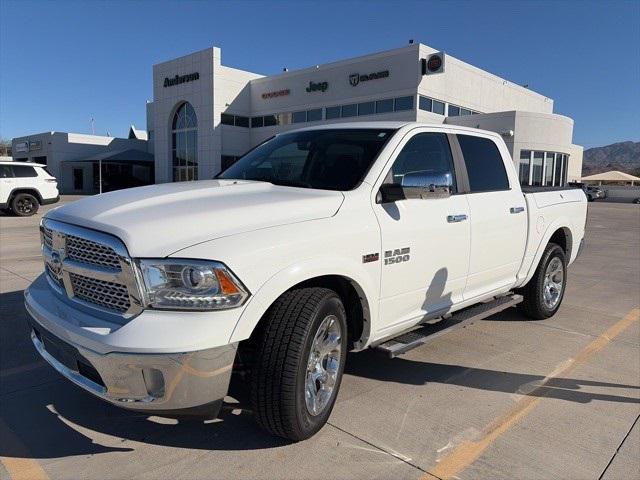 2017 RAM 1500 Laramie Crew Cab 4x4 57 Box