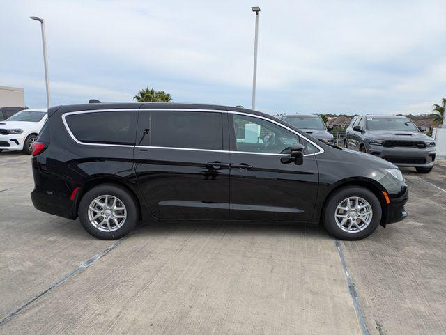 2026 Chrysler Voyager VOYAGER LX