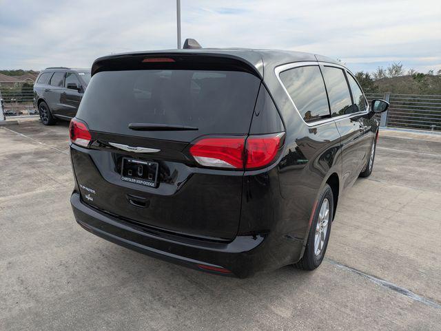 2026 Chrysler Voyager VOYAGER LX