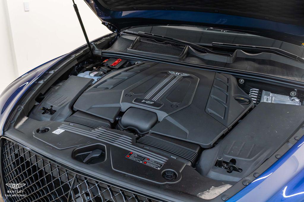 2025 Bentley Bentayga S - Photo 13