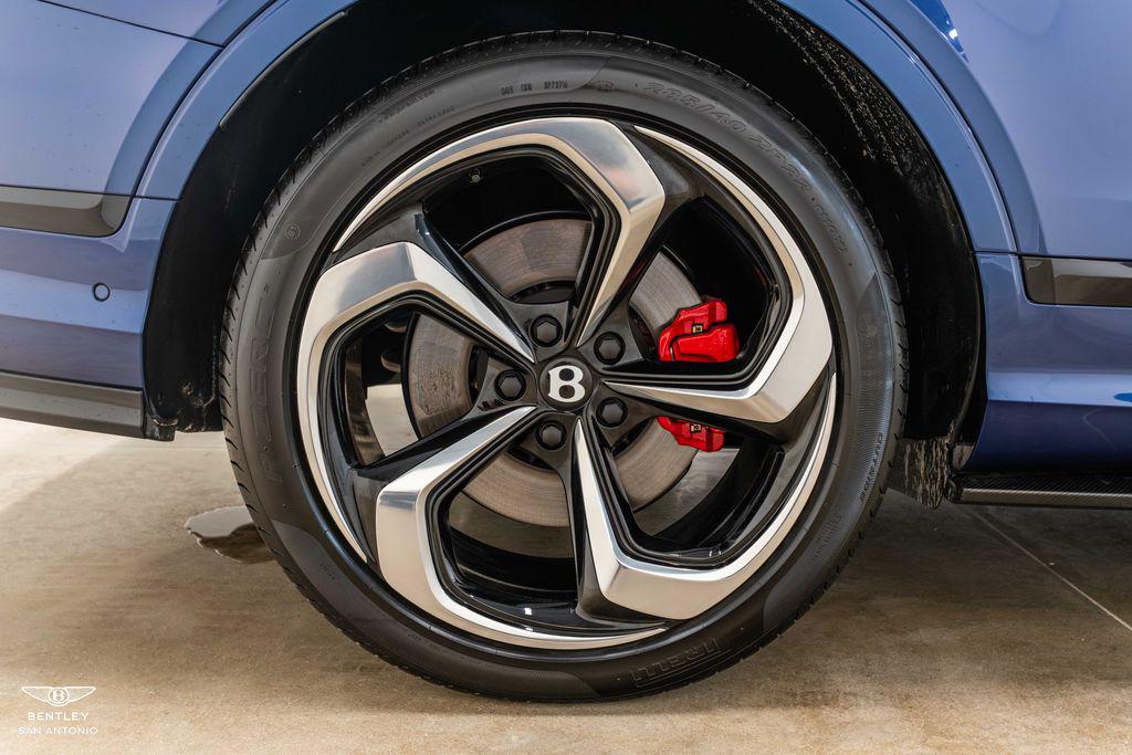 2025 Bentley Bentayga S - Photo 19