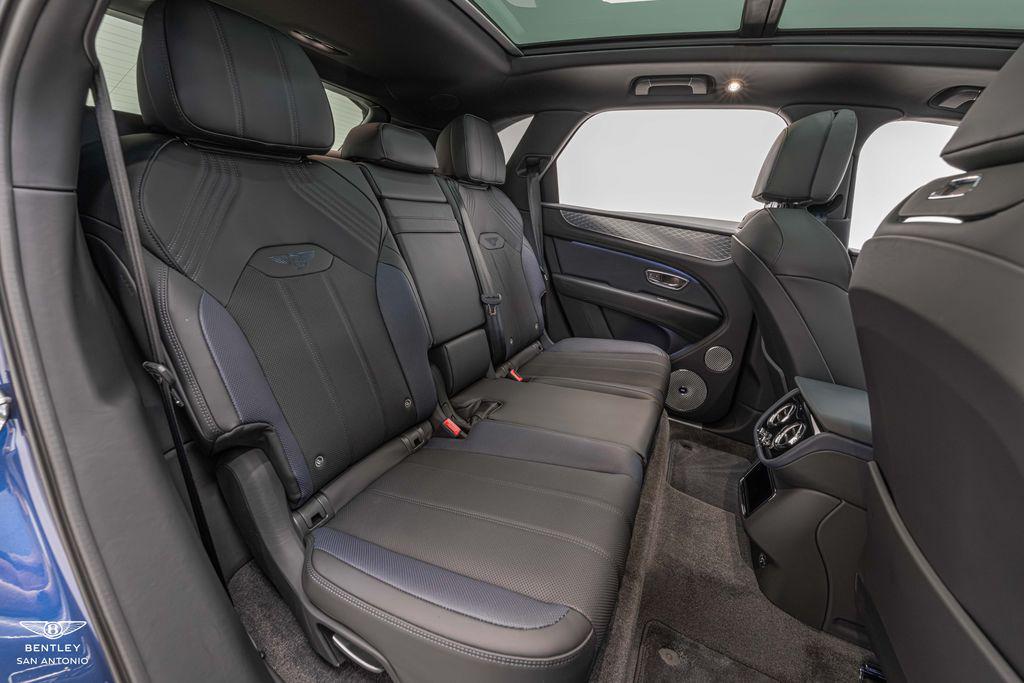 2025 Bentley Bentayga S - Photo 24