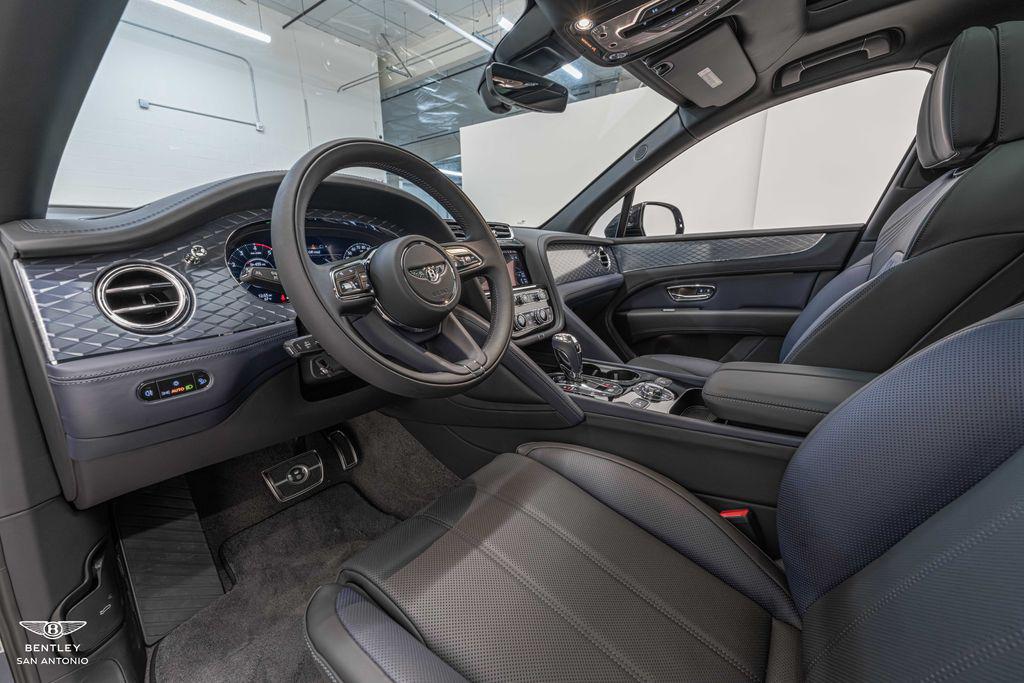 2025 Bentley Bentayga S - Photo 29