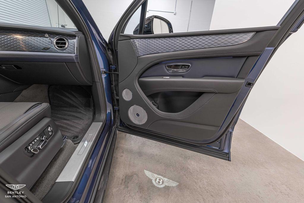 2025 Bentley Bentayga S - Photo 31