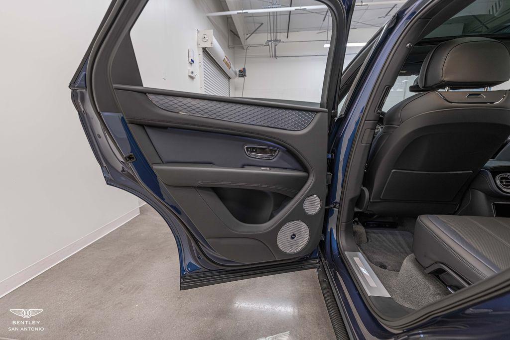 2025 Bentley Bentayga S - Photo 33