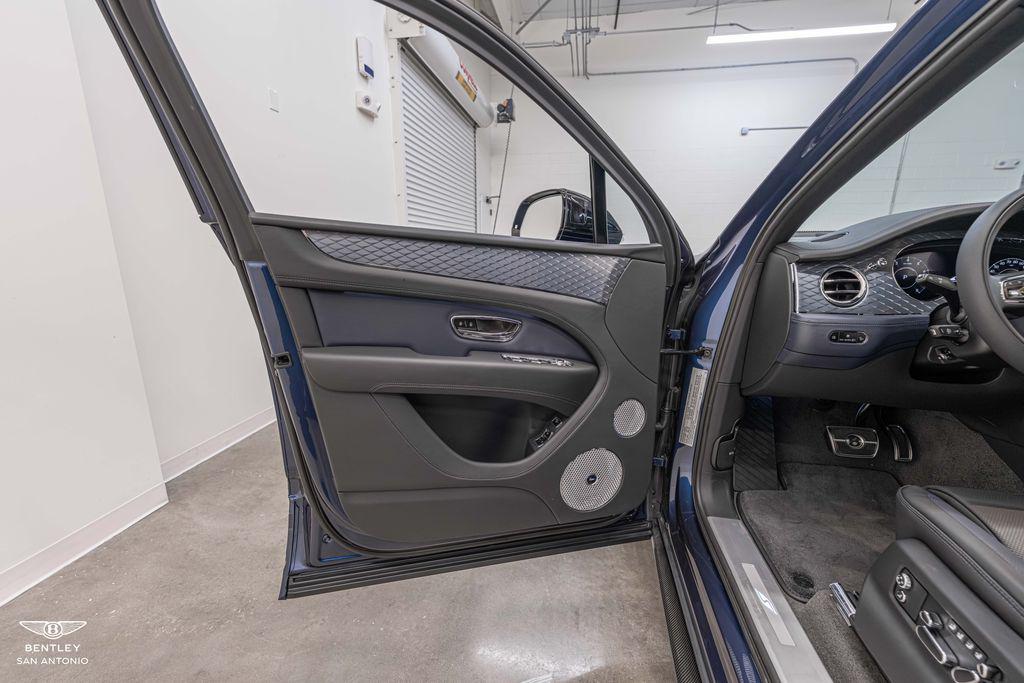 2025 Bentley Bentayga S - Photo 35