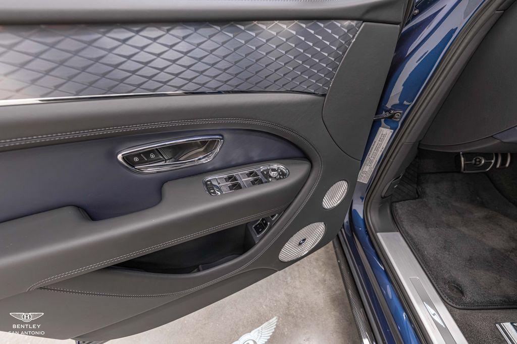 2025 Bentley Bentayga S - Photo 36