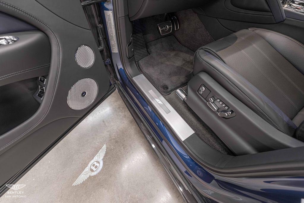2025 Bentley Bentayga S - Photo 37