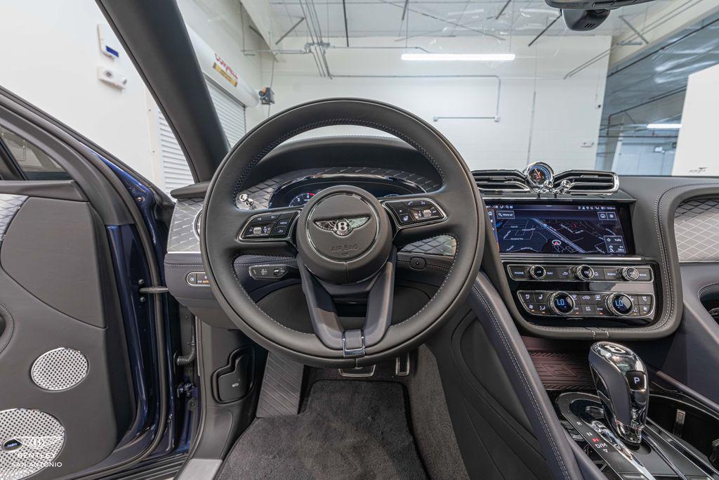 2025 Bentley Bentayga S - Photo 38