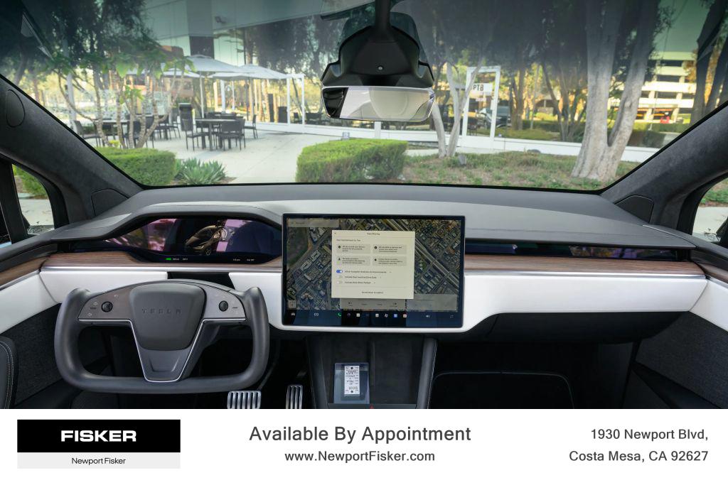 2023 Tesla Model X Long Range's photo