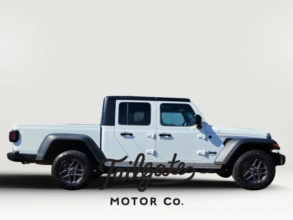2025 Jeep Gladiator Sport S Auto's photo