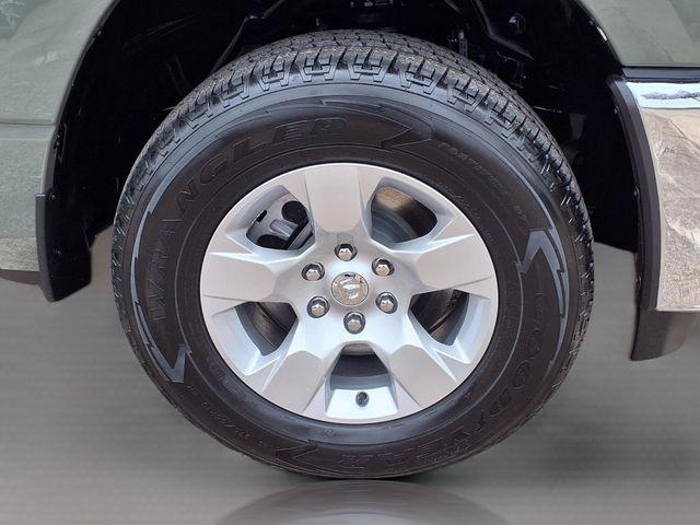 2026 Ram 1500 Lone Star Crew Cab 4x4 5'7" Box
