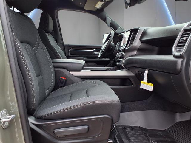 2026 Ram 1500 Lone Star Crew Cab 4x4 5'7" Box