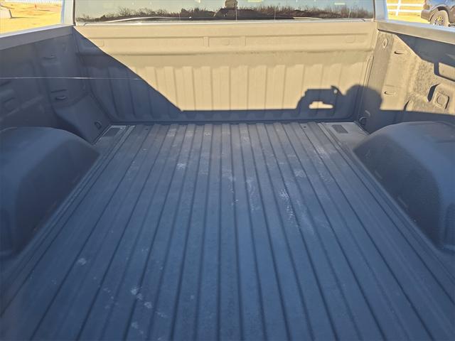 2021 Chevrolet Silverado 1500 2WD Crew Cab Short Bed Custom