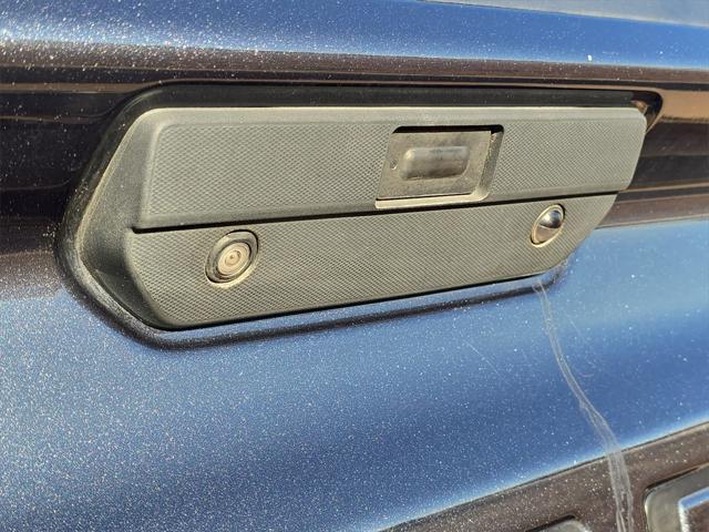 2021 Chevrolet Silverado 1500 2WD Crew Cab Short Bed Custom