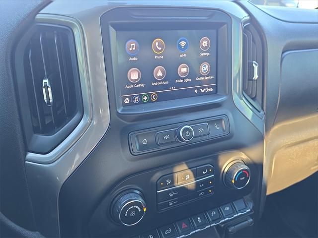 2021 Chevrolet Silverado 1500 2WD Crew Cab Short Bed Custom