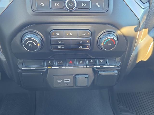 2021 Chevrolet Silverado 1500 2WD Crew Cab Short Bed Custom