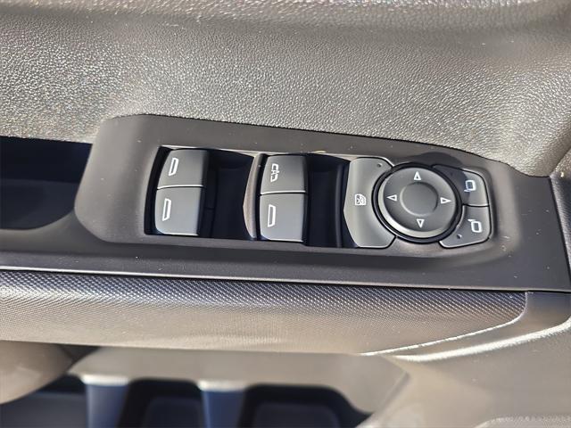 2021 Chevrolet Silverado 1500 2WD Crew Cab Short Bed Custom