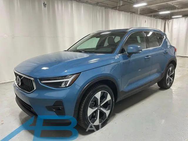 2025 Volvo XC40 B5 Plus Bright Theme for sale in Syracuse, NY