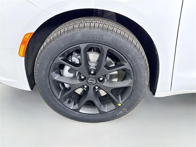 2026 Chrysler Pacifica Select AWD