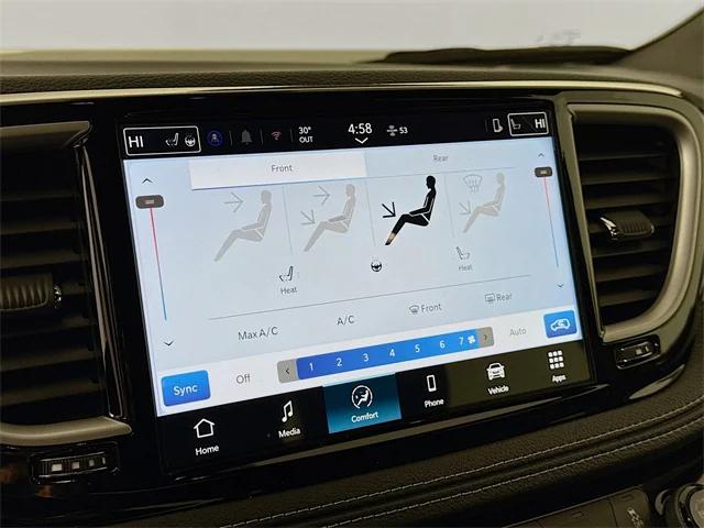 2026 Chrysler Pacifica Select AWD